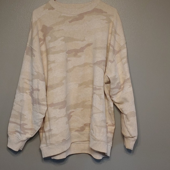 American Eagle Outfitters Tops - American Eagle oversized sweatshirt